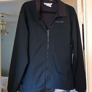 like new light Columbia jacket